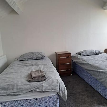 1 Bed Apart Dowlais Exterior photo