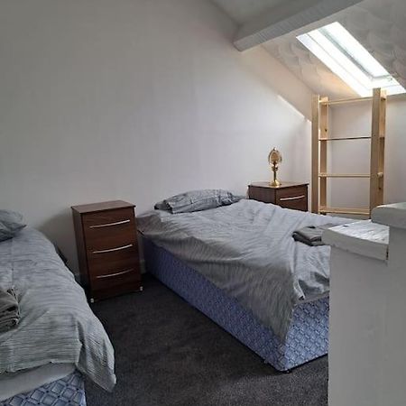 1 Bed Apart Dowlais Exterior photo