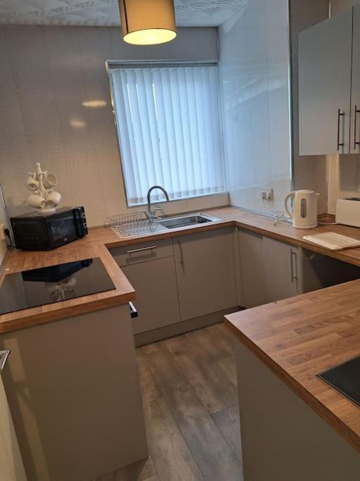 1 Bed Apart Dowlais Exterior photo