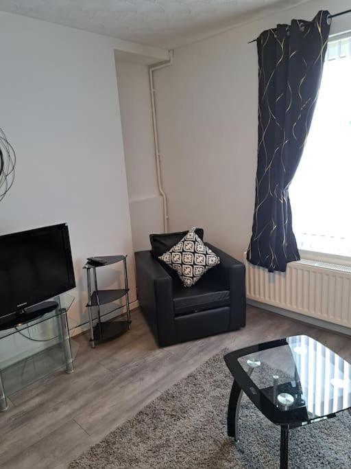 1 Bed Apart Dowlais Exterior photo